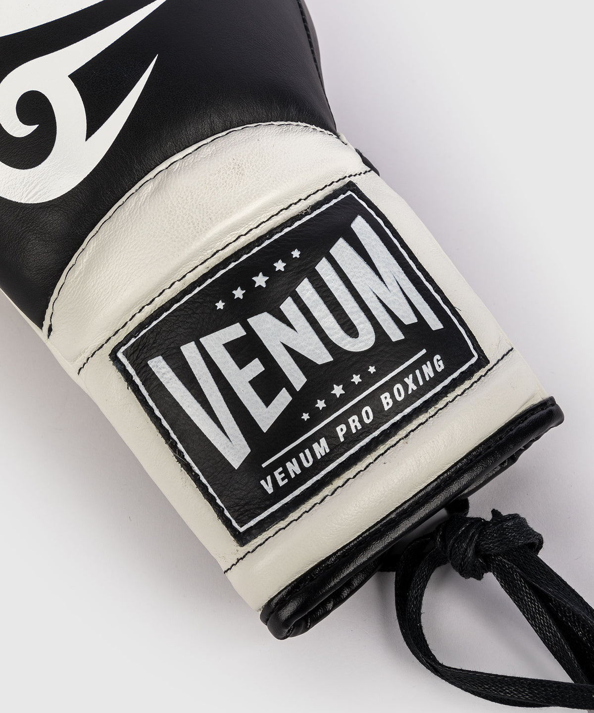 Venum Giant 2.0 Mike Tyson Pro Guanti da boxe con Lacci - Nero Profondo/Bianco Ottico