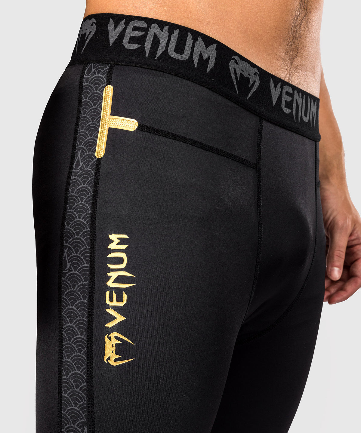 Spats Venum x Assassin's Creed Shadows - Noir/Or