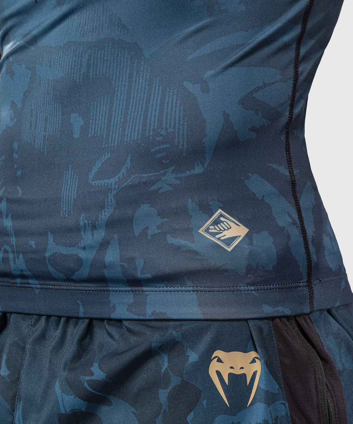 Jujutsu Kaisen x Venum Fushiguro Kurzarm Rashguard – Ozeanblau