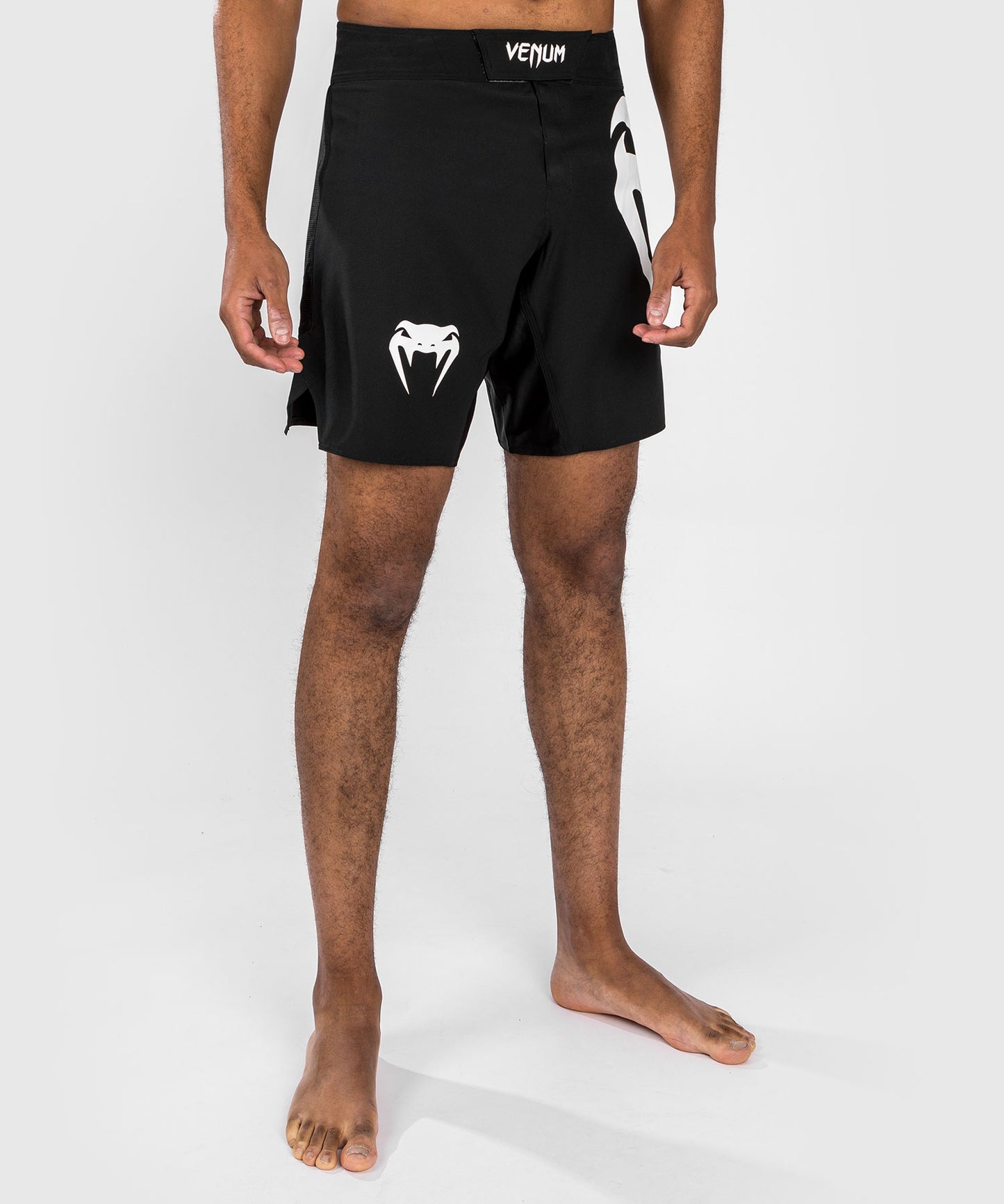Venum Light 5.0 Pantaloncini da combattimento - Nero/Bianco