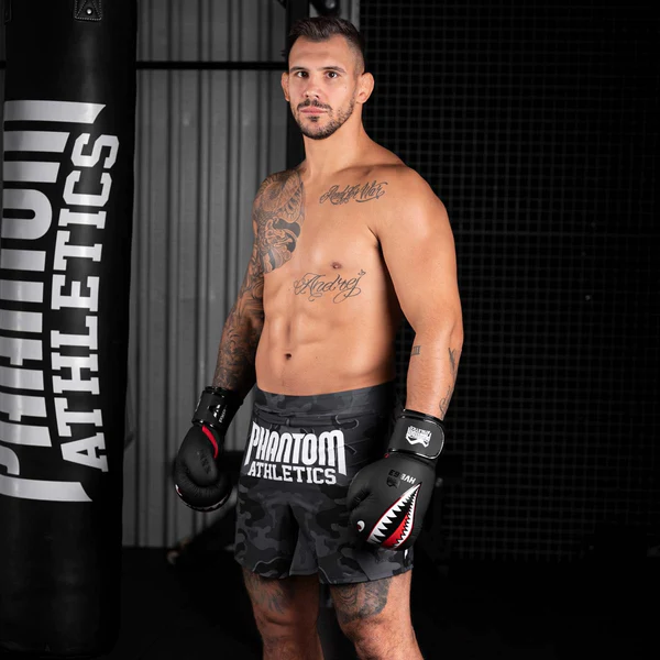 Phantom Athletics Fight Squad Boxing Gloves - Black