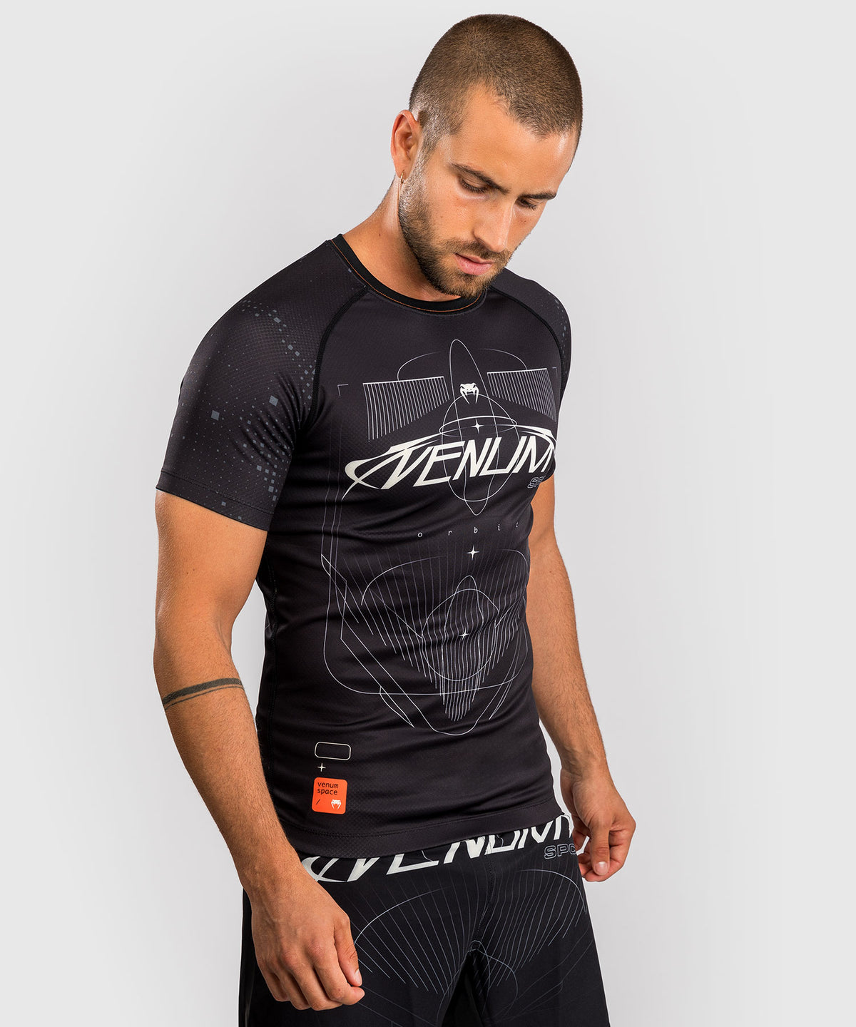 Venum Eclipse Rashguard a manica corta – Nero/Avorio