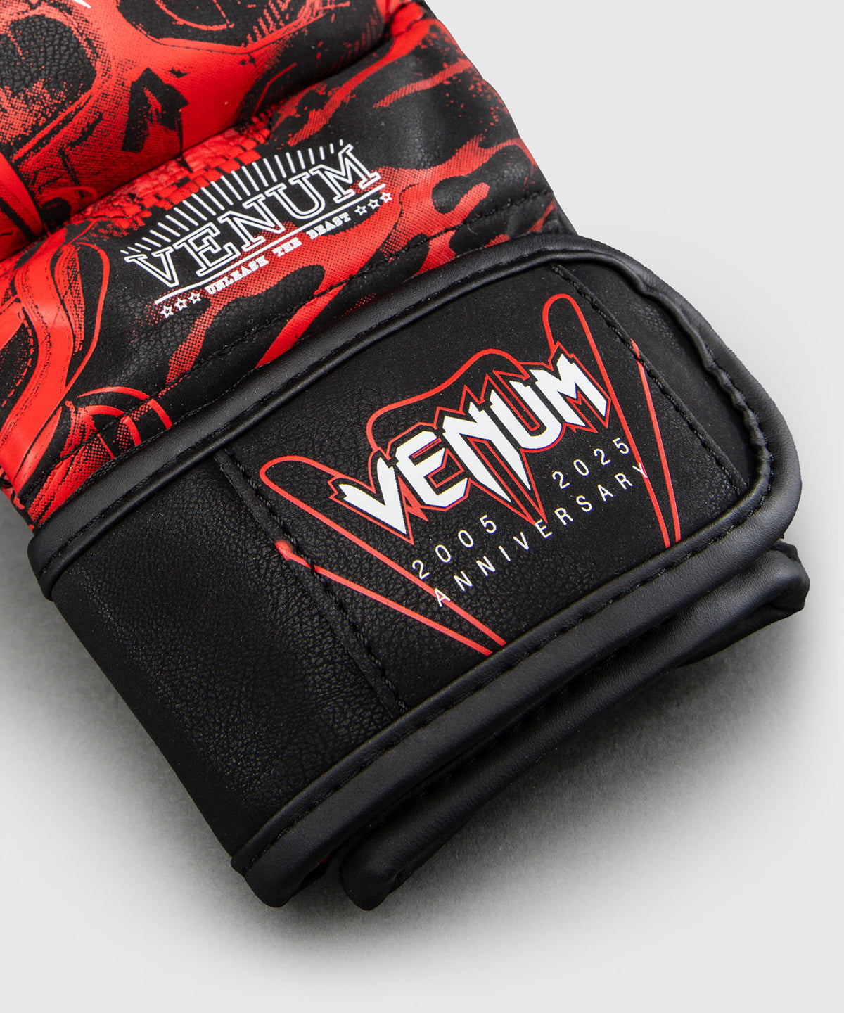 Venum 20th Anniversary Sparring Gloves - Black/Red