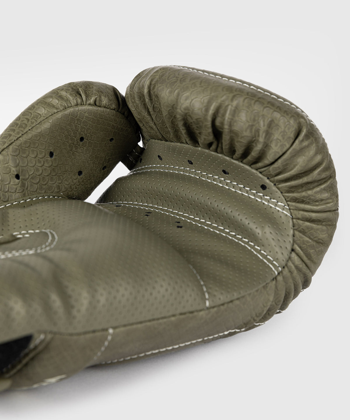 Venum Impact Evo Scales Boxhandschuhe – Armeegrün
