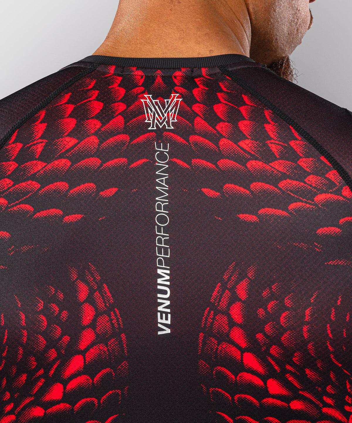 Rashguard à Manches Courtes Venum Matupa - Noir/Rouge/Argent