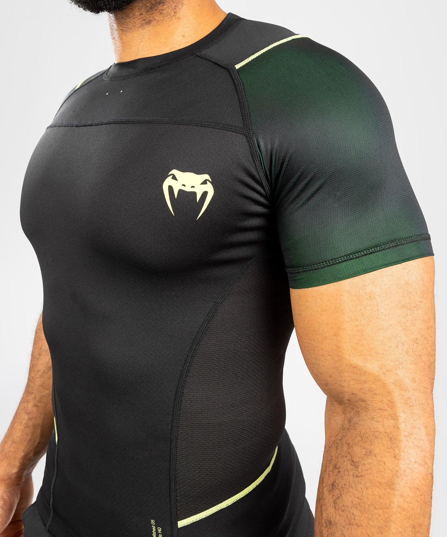 Venum Fusion 2.0 Lycra Hombre - Manga Corta - Negro/Amarillo