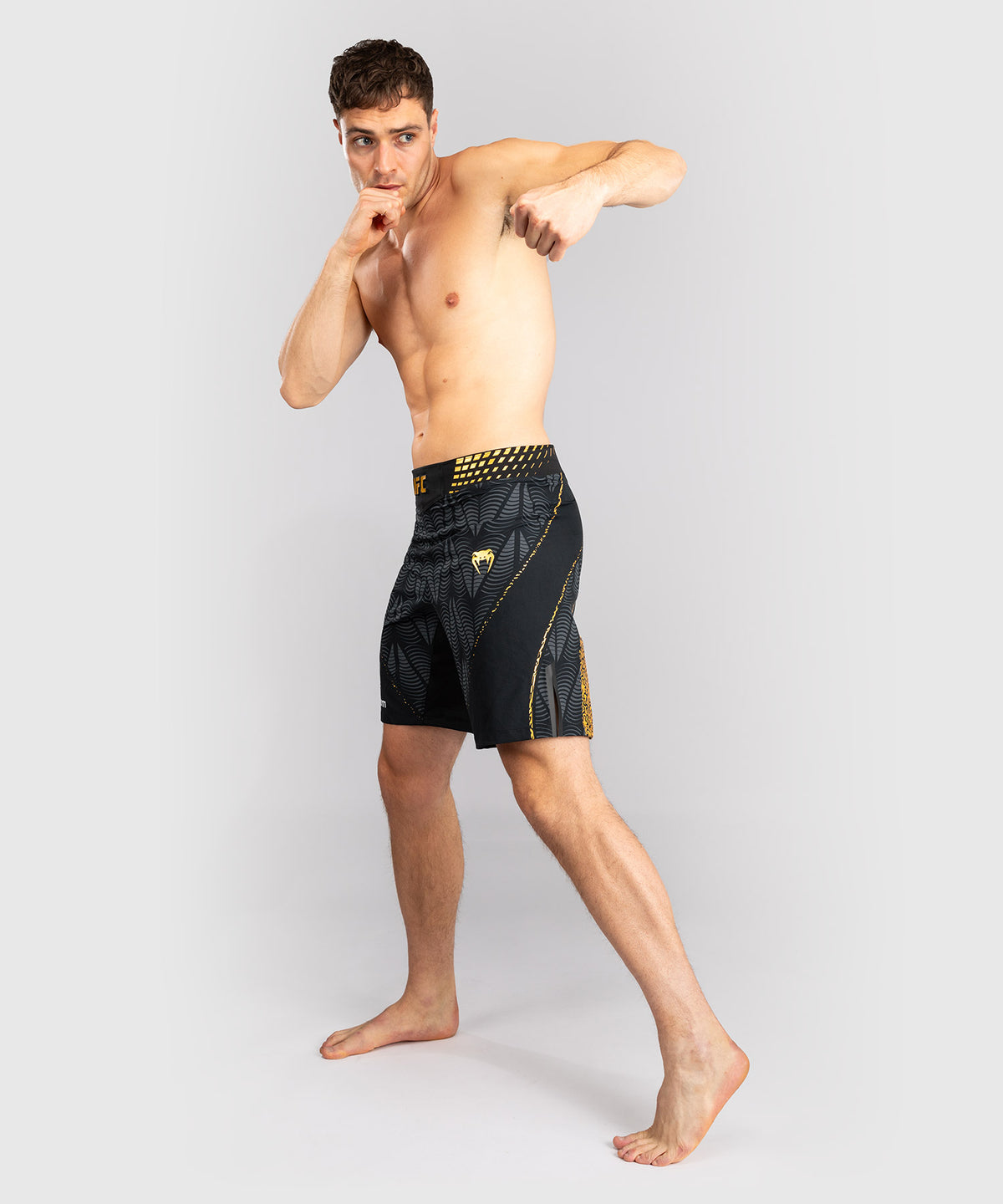 UFC Zenith by Venum Authentic Fight Night Lange Passform Fight Short Herren - Champion