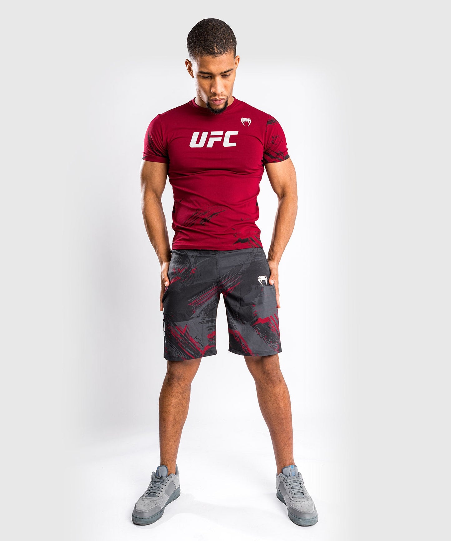 Venum Authentic Fight Week 2.0 UFC Training Shorts - Schwarz/Rot