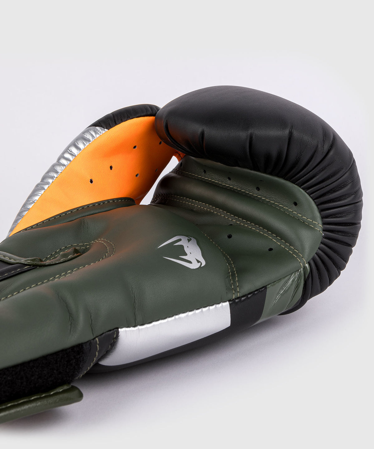 Venum Elite Boxhandschuhe - Schwarz/Silber/Kaki