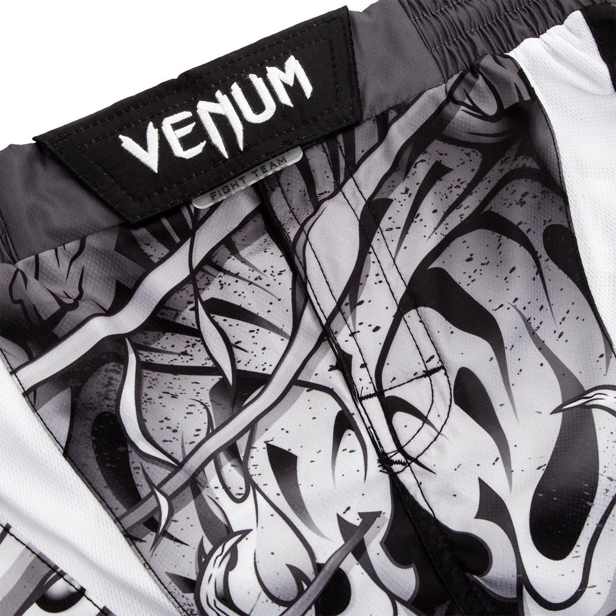 Venum Devil Kampfshorts - Weiß/Schwarz