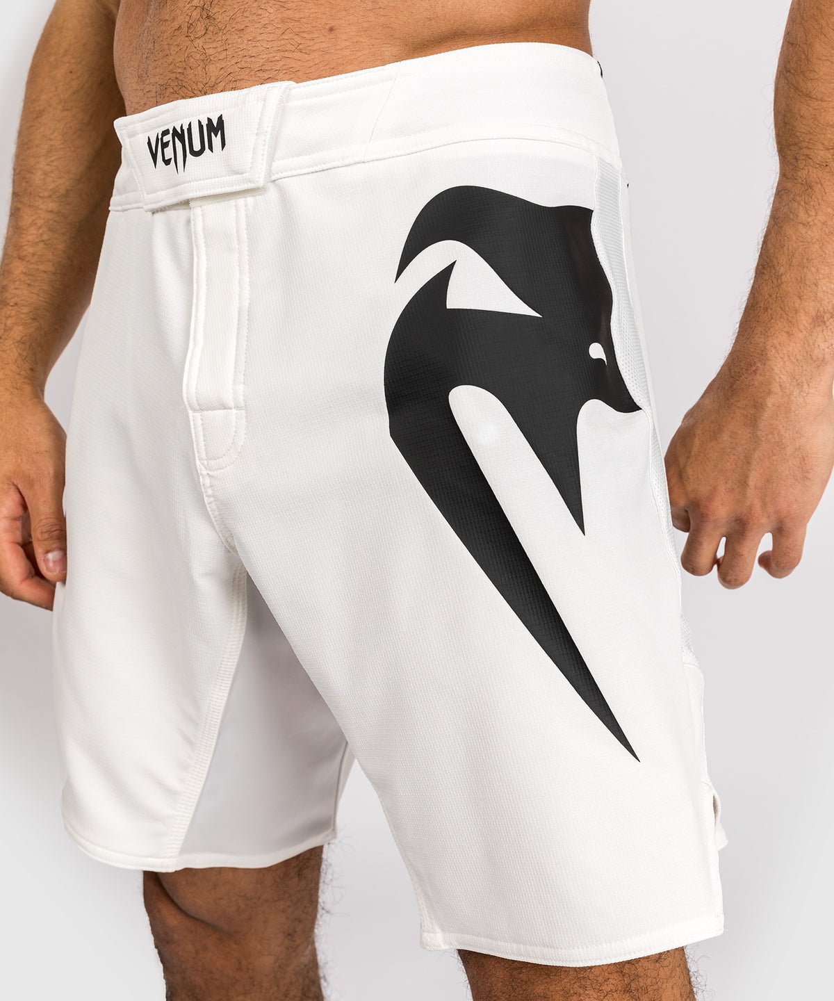 Venum Light 5.0 Pantaloncini da combattimento - Bianco/Nero