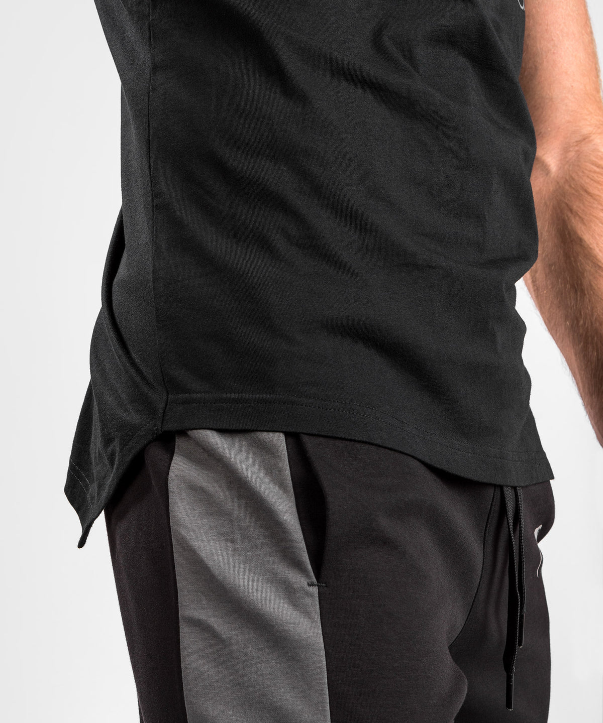 T-shirt Venum Arena - Noir/Or