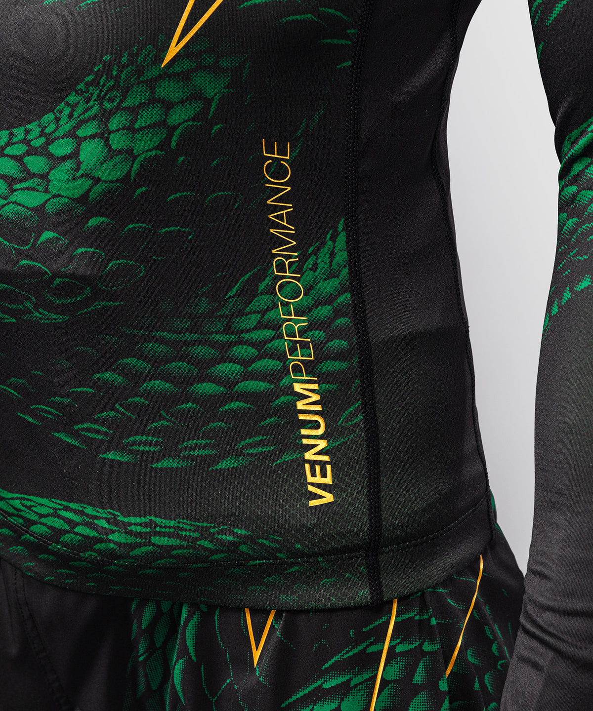 Venum Matupa Rashguard a Maniche Lunghe - Nero/Verde/Oro