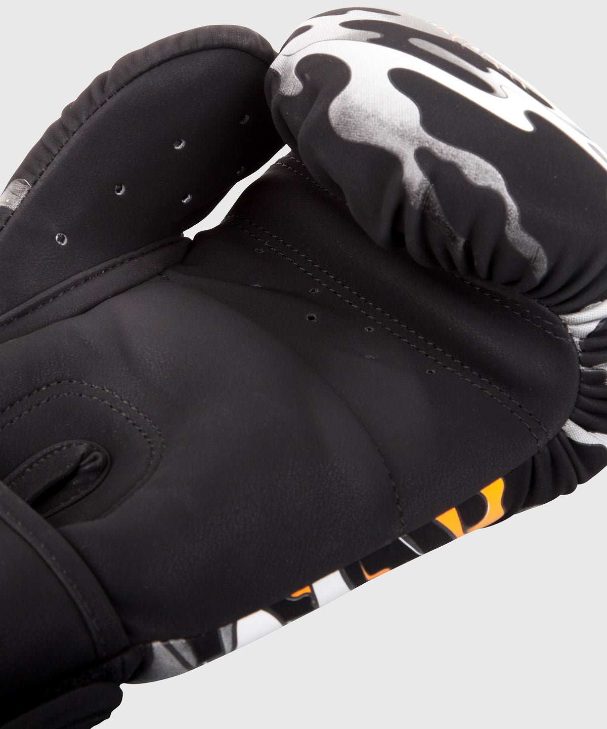 Venum Dragon's Flight Boxhandschuhe - Schwarz/Weiß