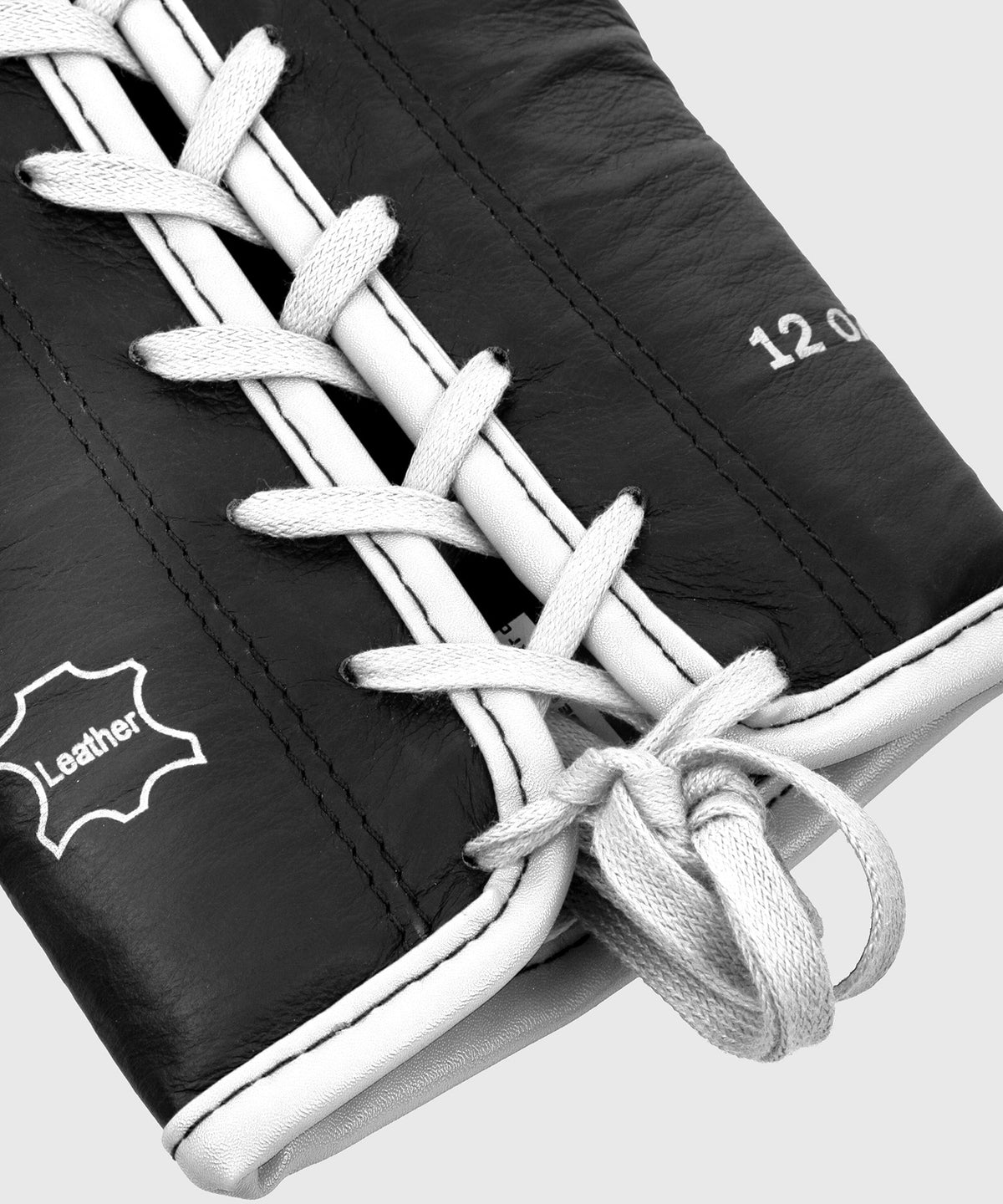 Guantoni da boxe Venum Shield Pro con lacci - Nero/Bianco