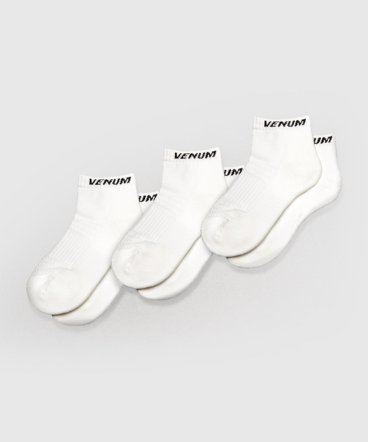 Chaussettes courtes Venum Essential (Lot de 3 paires) – Blanc/Noir