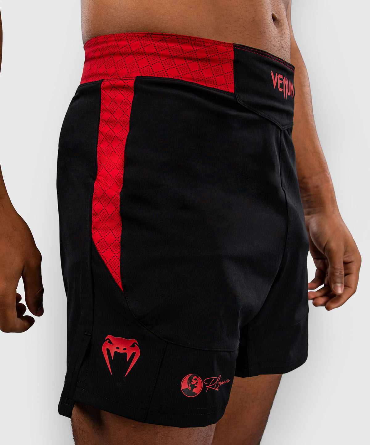 Venum x Roger Gracie Signature Short de Combate - Negro/Rojo