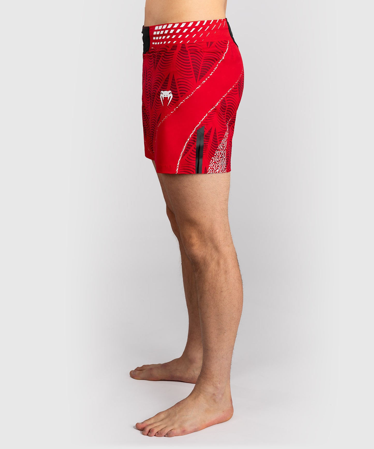 UFC Zenith by Venum Authentic Fight Night Short de pelea ajuste corto Hombre - Rojo