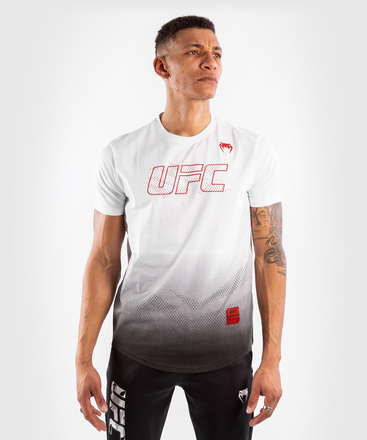 UFC Venum Authentic Fight Week Herren Kurzarm-Baumwoll-T-Shirt - Weiß