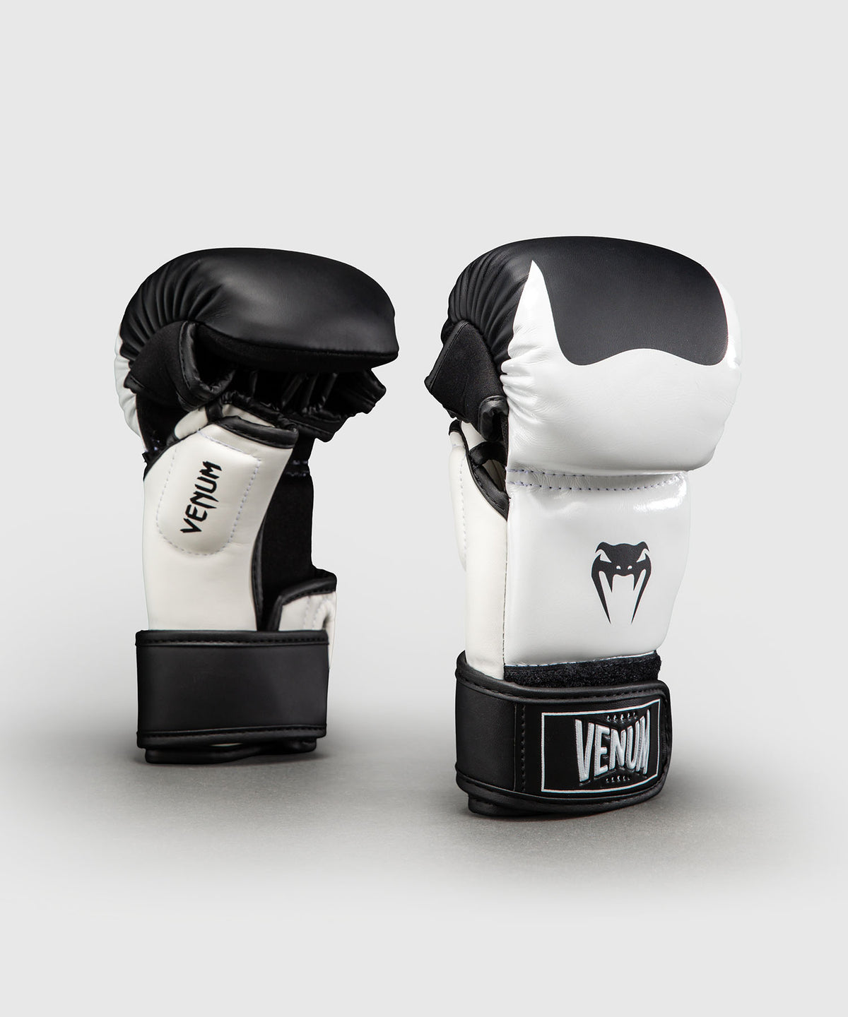 Venum Attack 2.0 Guanti da Sparring – Nero/Bianco