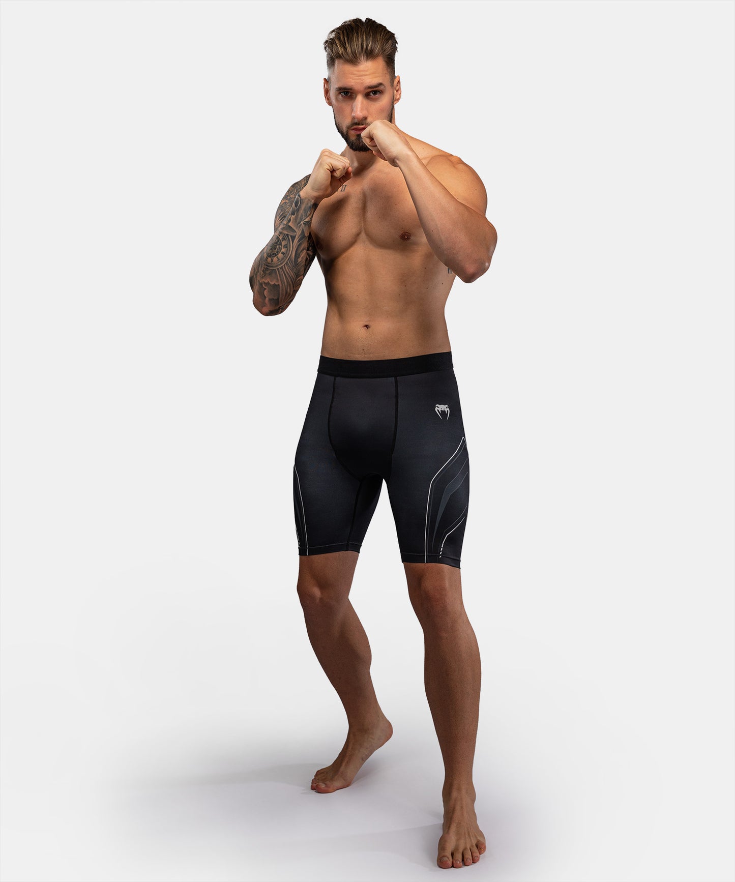 Venum Streamline Pantaloncini a Compressione – Nero/Bianco