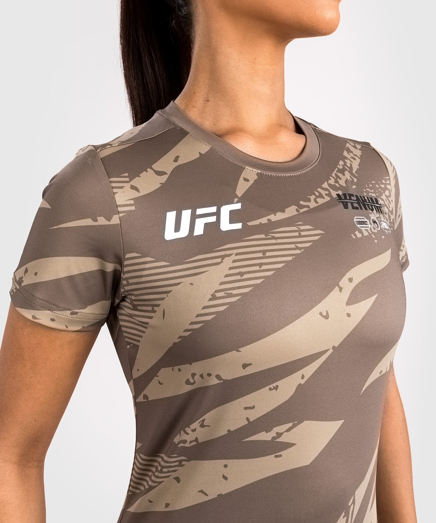 T-Shirt Dry-Tech pour Femmes UFC Adrenaline by Venum Fight Week - Desert Camo