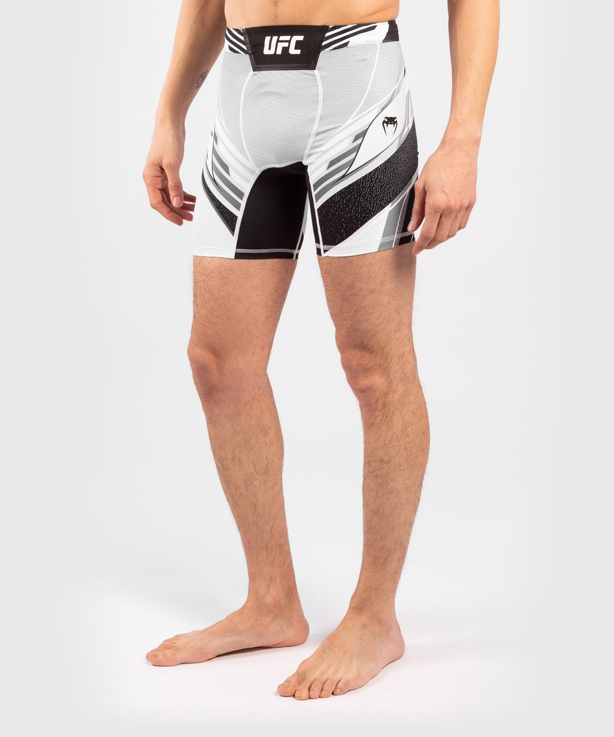Short de compression pour Hommes UFC Venum Authentic Fight Night - Coupe Longue - Blanc