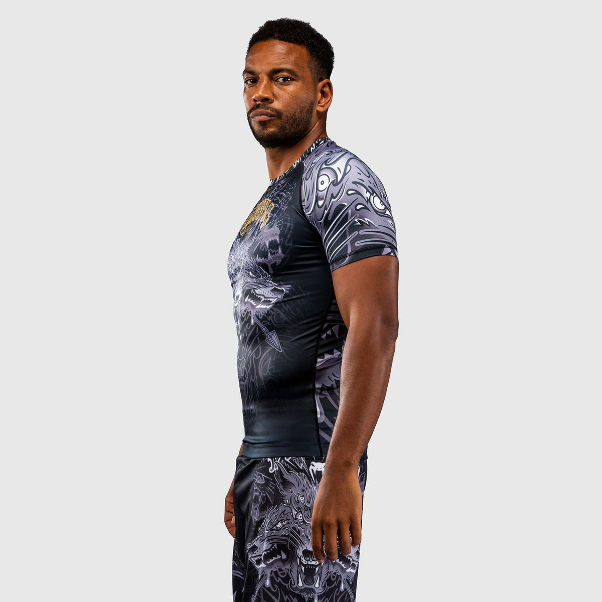 Rashguard à Manches Courtes Venum Wolf Atak – Noir/Gris