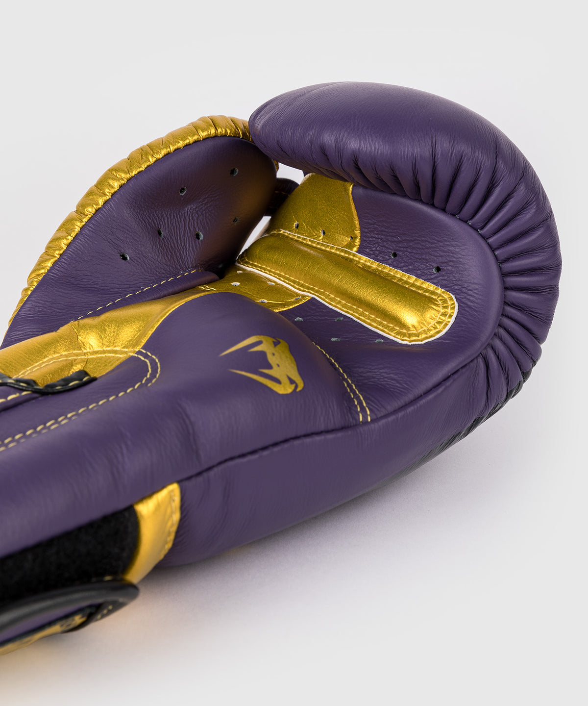 Venum Giant 3.0 Boxhandschuhe - Dunkelviolett/Gold - Spezialausgabe