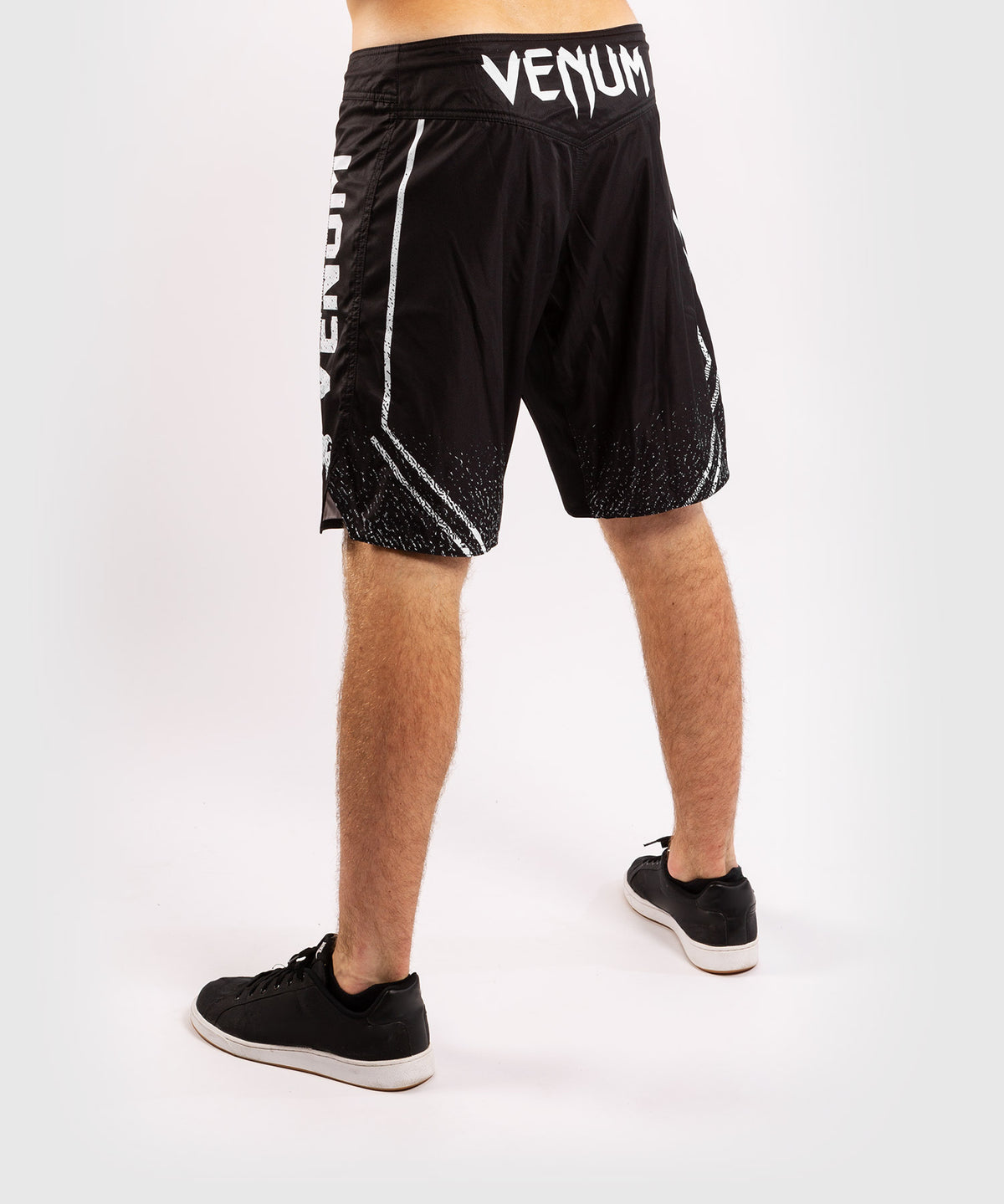 Pantaloncini da combattimento Venum Signature - Nero/Bianco