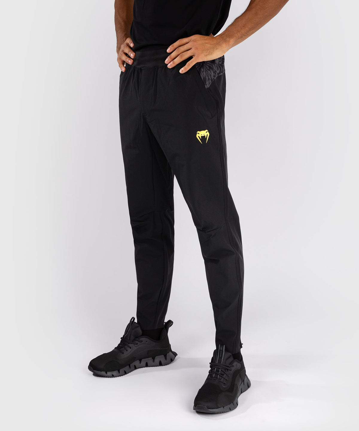Venum x Topuria Unmatched Edition Pantaloni Jogging - Nero/Oro