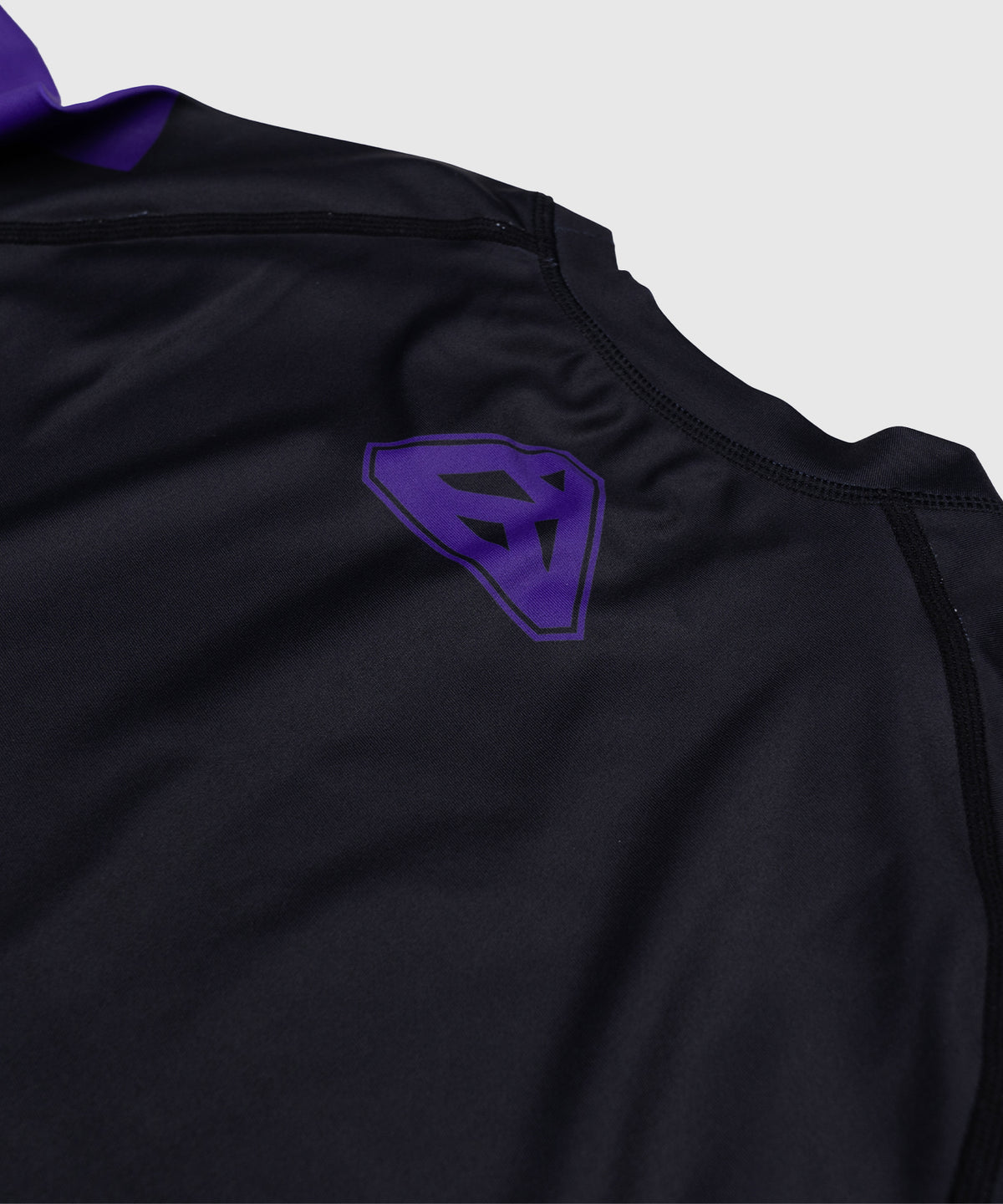 Scramble Ranked Rashguard de Manga Corta - Violeta