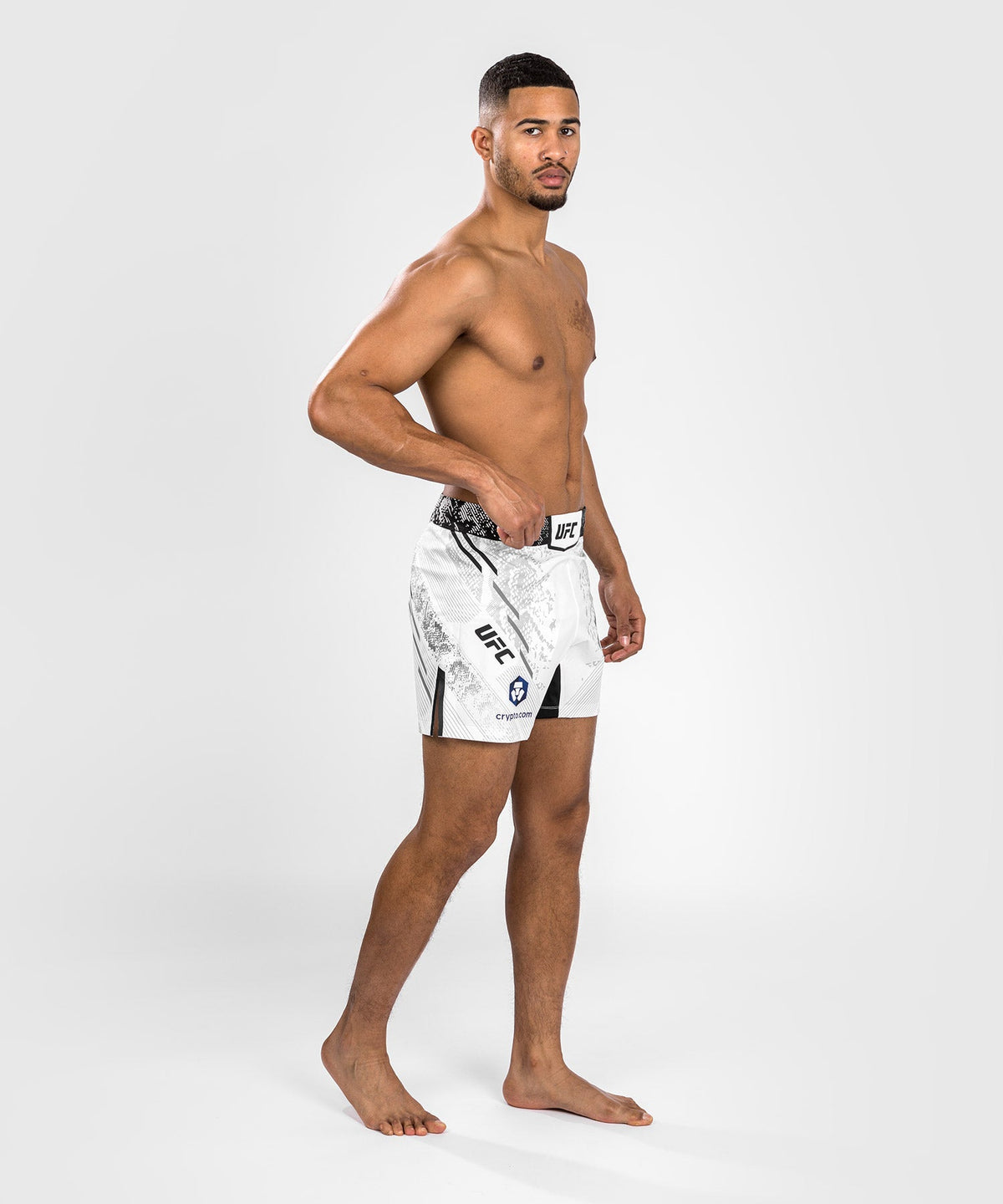 Herren UFC Adrenaline by Venum Authentic Fight Night Shorts - Kurz geschnittene Kampfhose - Weiß