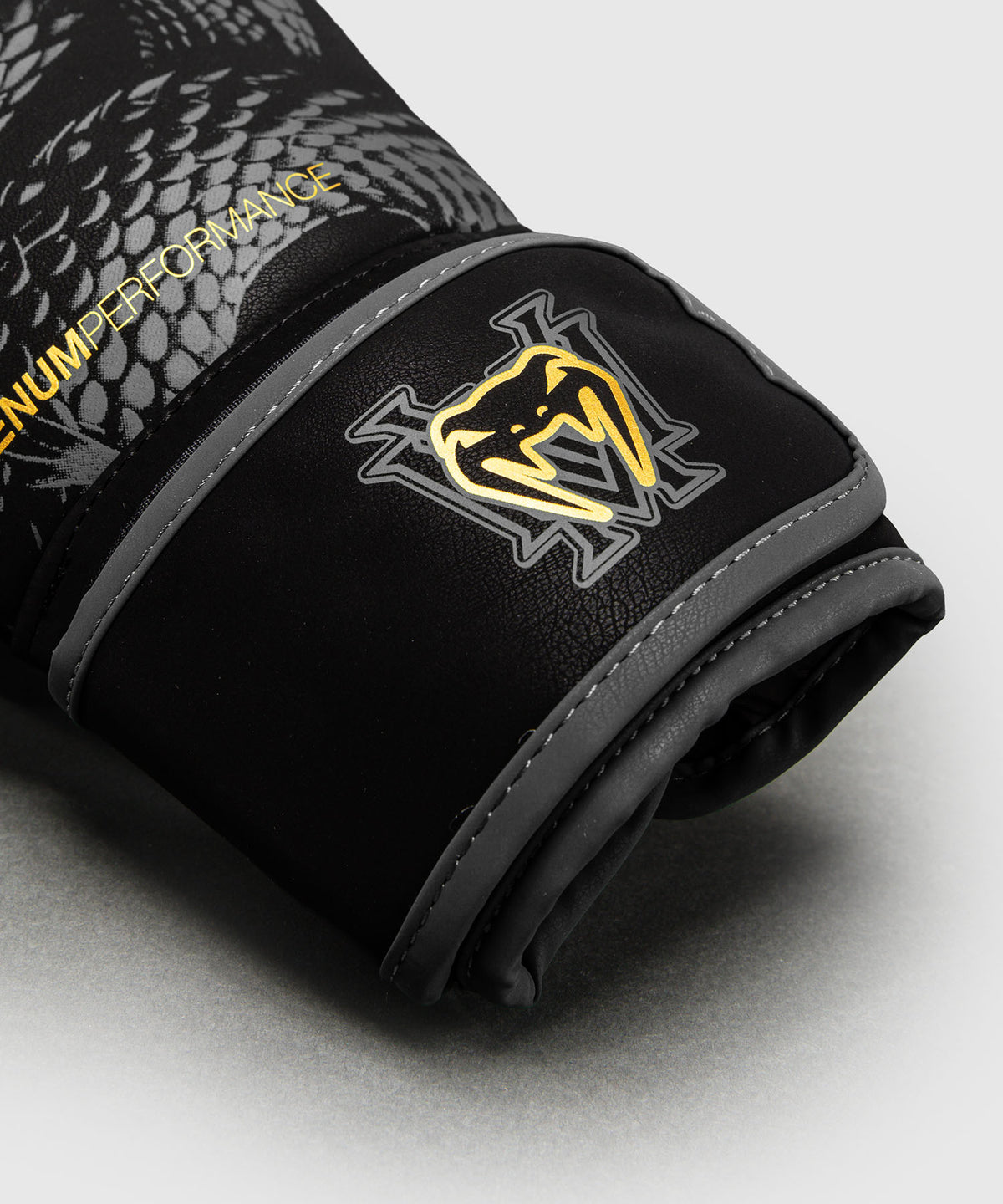 Venum Matupa Guantoni da boxe - Nero/Grigio/Oro