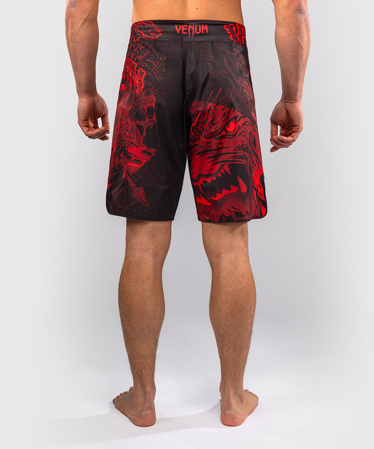 Venum Wolf Atak Fightshorts – Schwarz/Rot