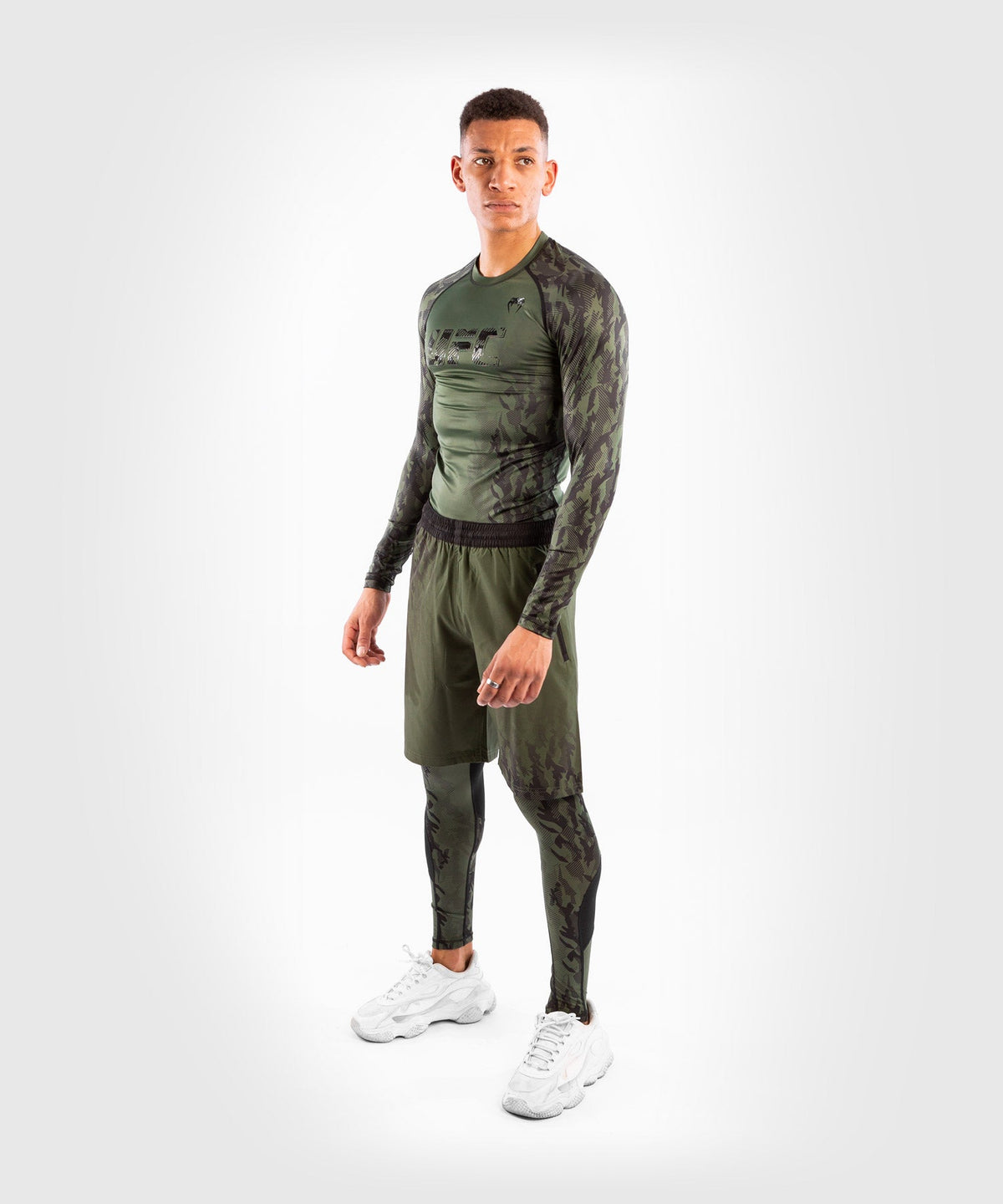 UFC Mann Venum Authentic Fight Week Langarm Kompressions-T-Shirt - Khaki