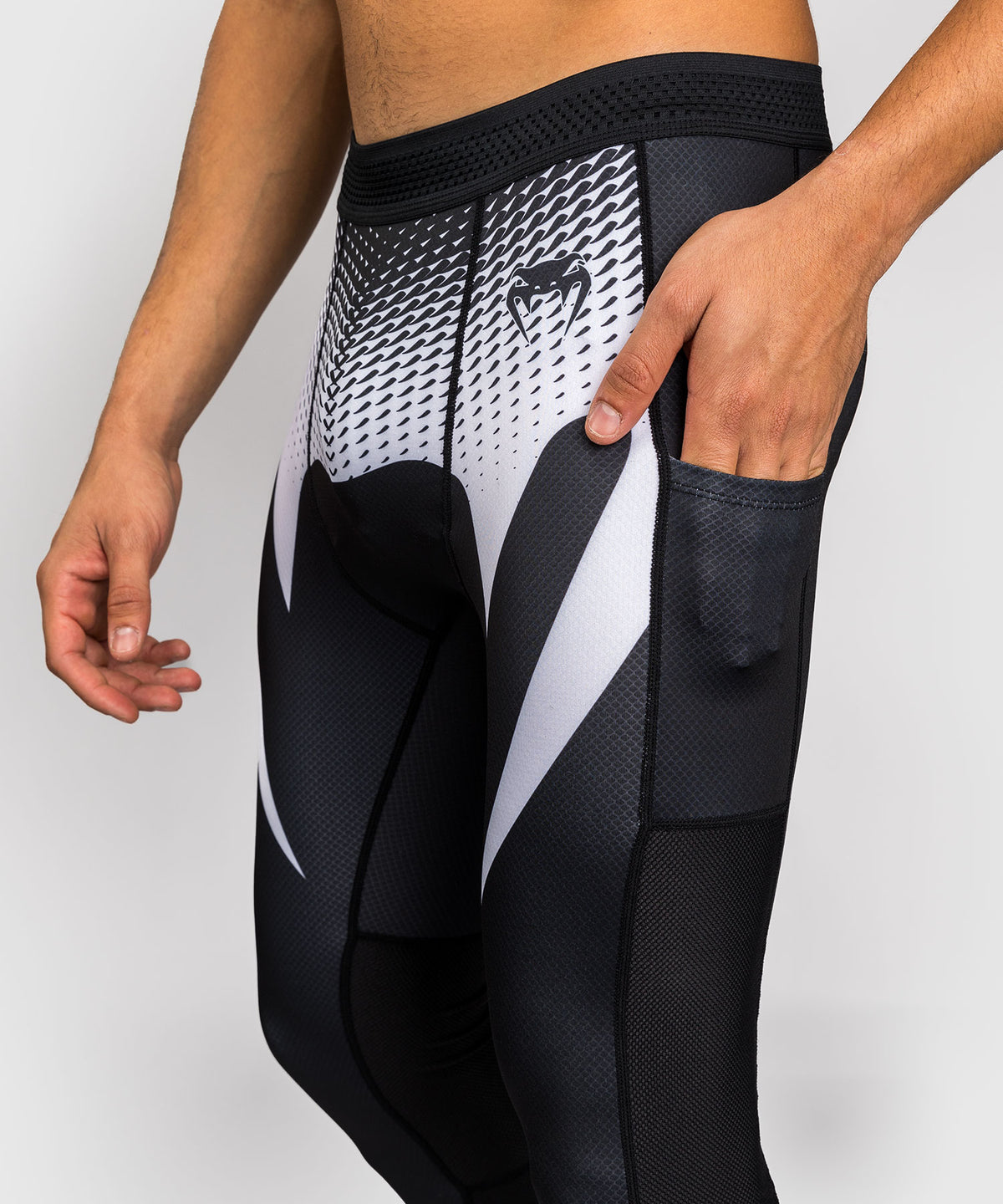 Venum No Gi Spats - Black/White