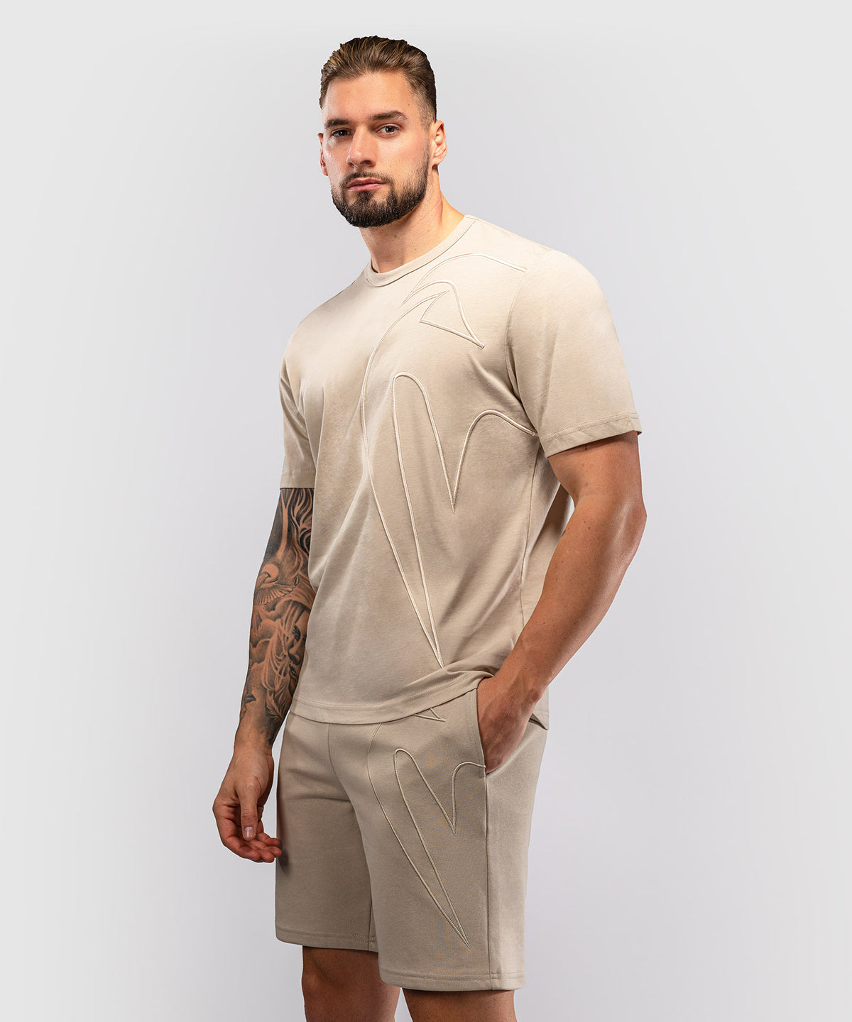 T-shirt Venum Giant 3D – Beige