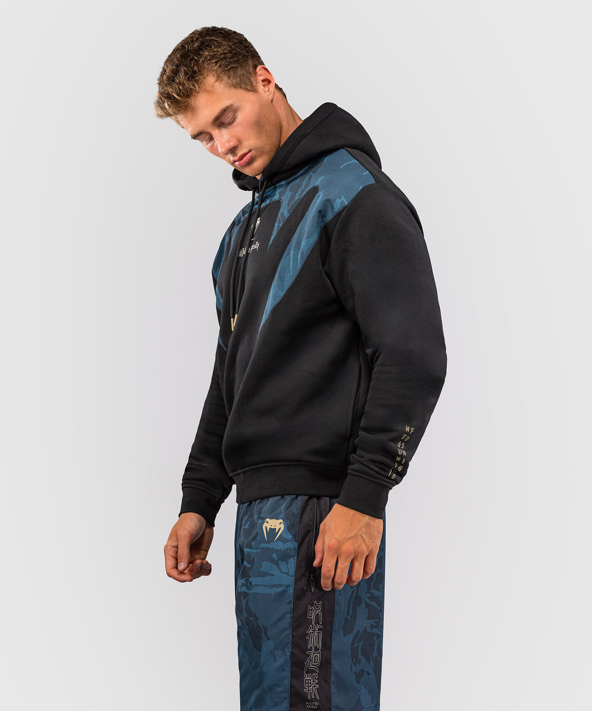 Jujutsu Kaisen x Venum Fushiguro Hoodie – Ozeangrün