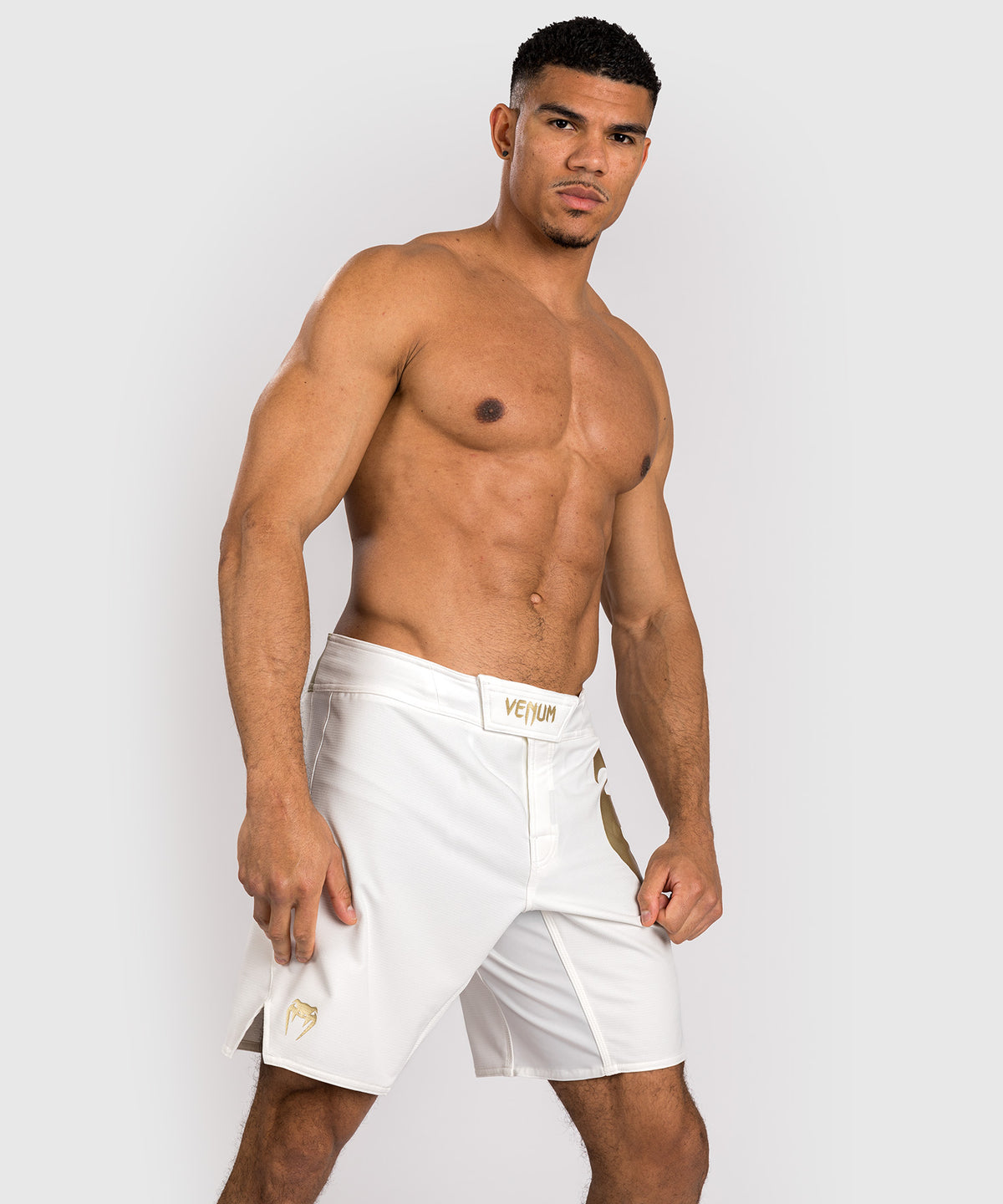 Shorts de combat Venum Light 5.0 - Blanc/Or