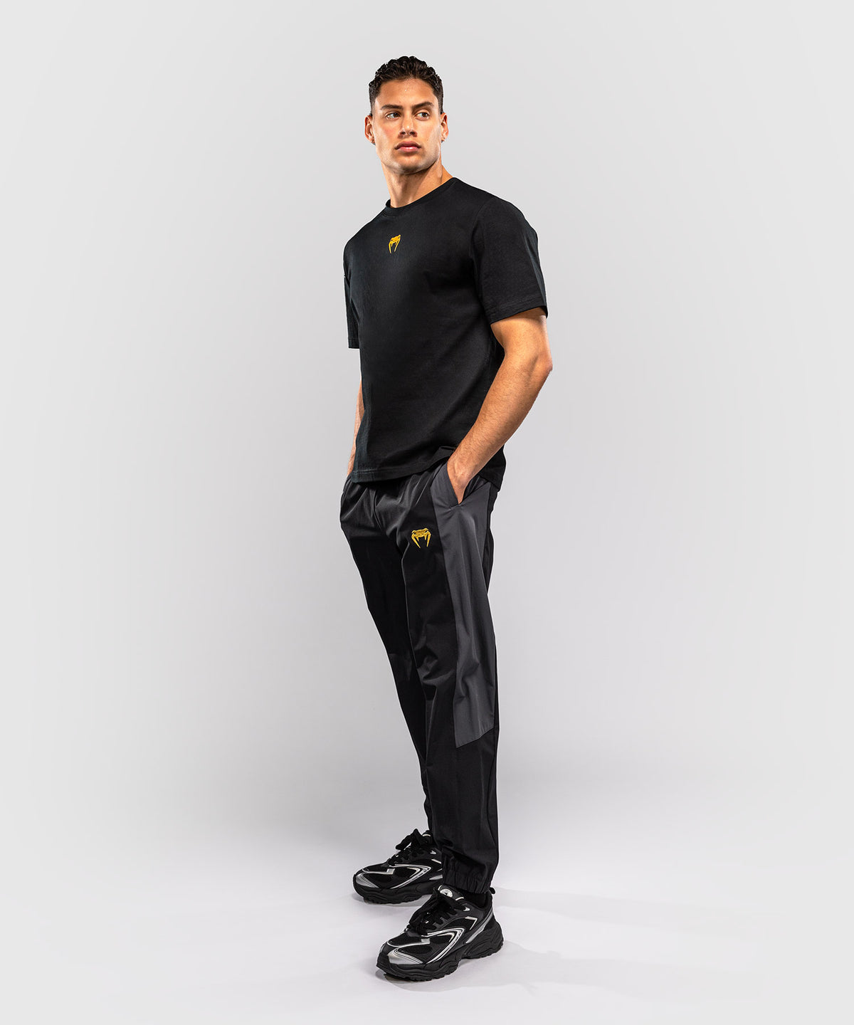 Venum Essential Camiseta de algodón - Negro/Dorado