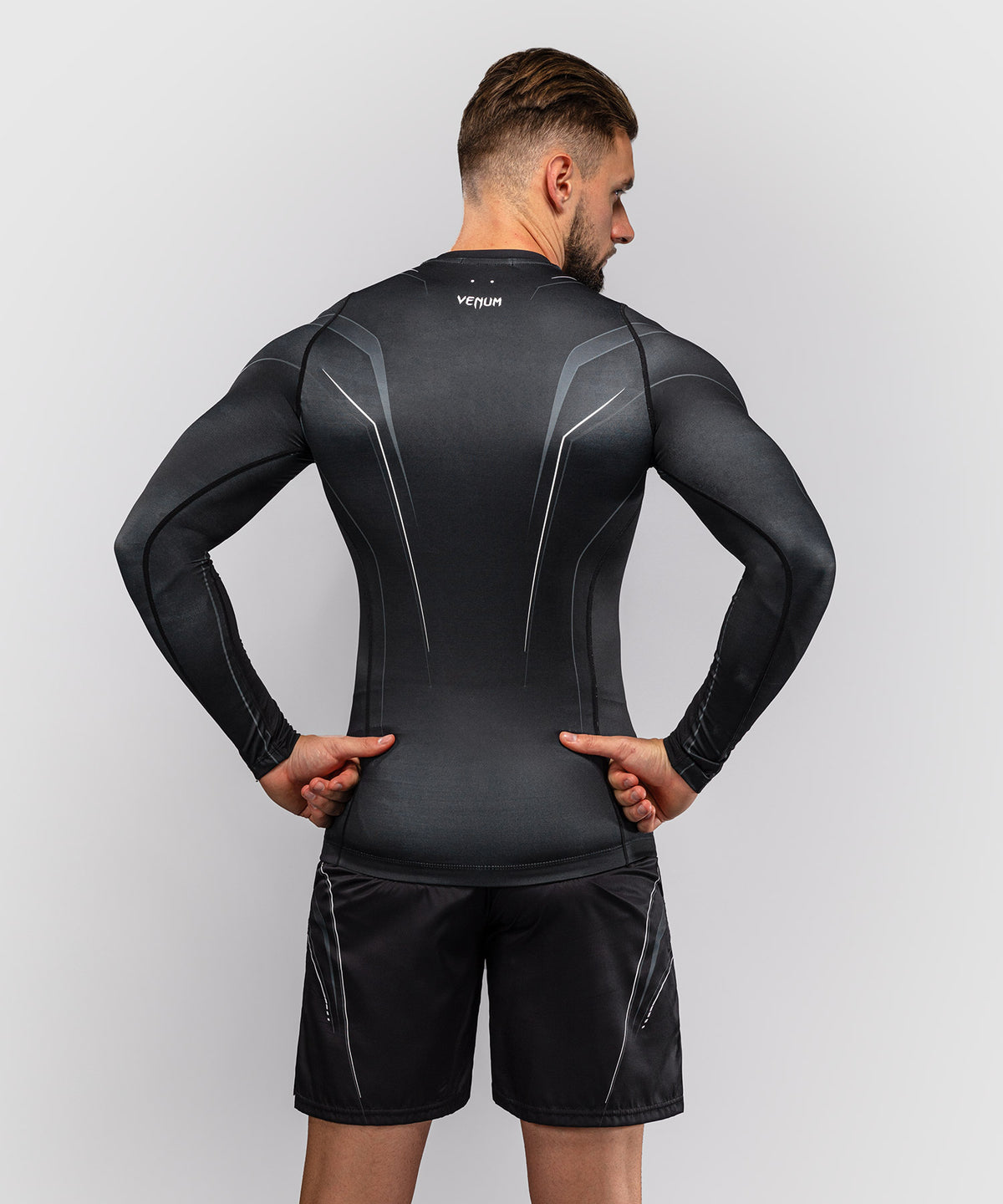 Venum Streamline Rashguard a Maniche Lunghe – Nero/Bianco