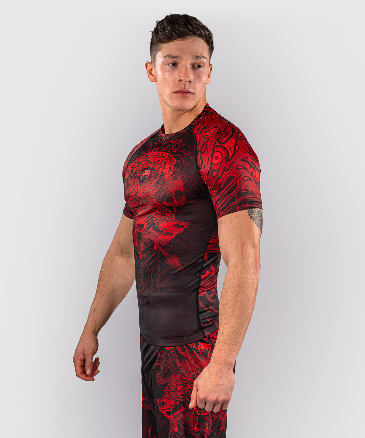 Venum Wolf Atak Rashguard a Maniche Corte – Nero/Rosso