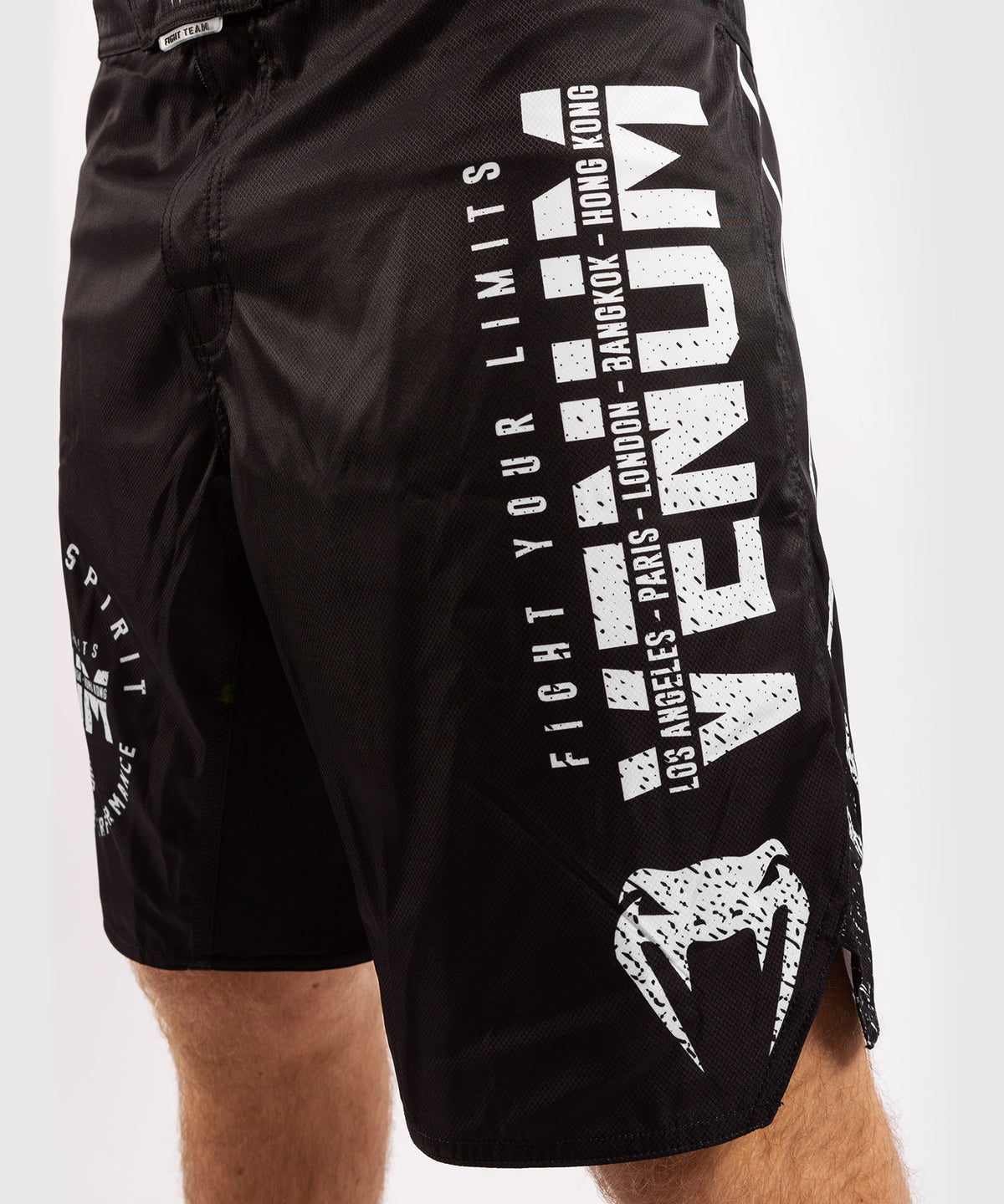 Pantaloncini da combattimento Venum Signature - Nero/Bianco
