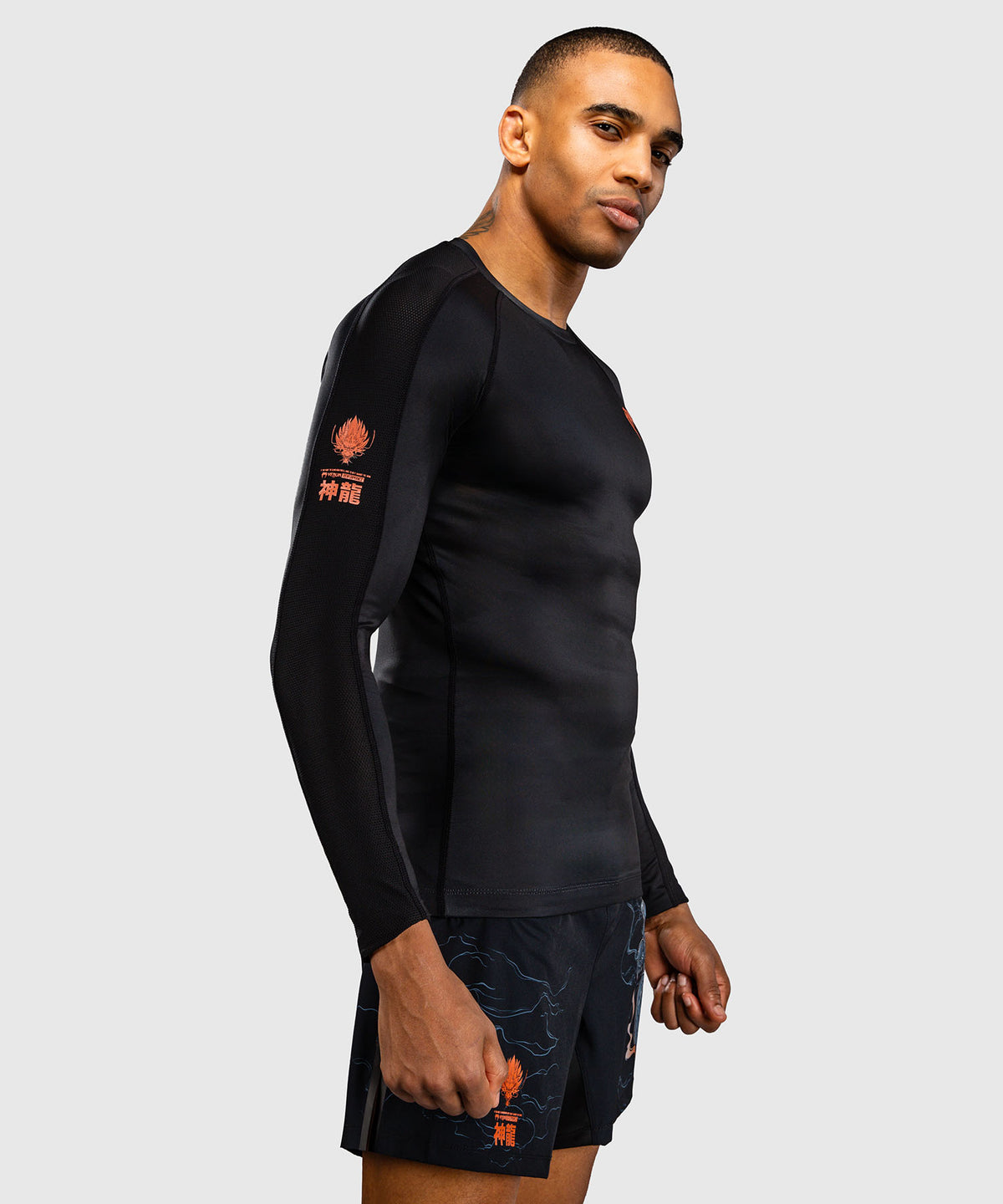 Venum Thunder Dragon Rashguard Manga Larga – Negro/Gris/Cobre