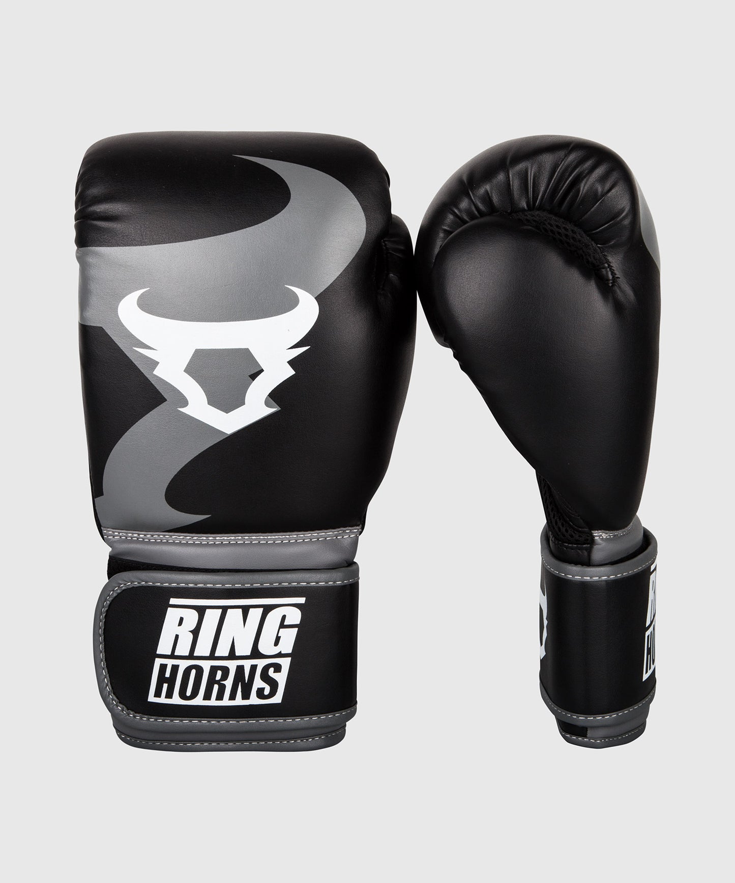Ringhorns Charger by Venum Boxing Gloves – Nero