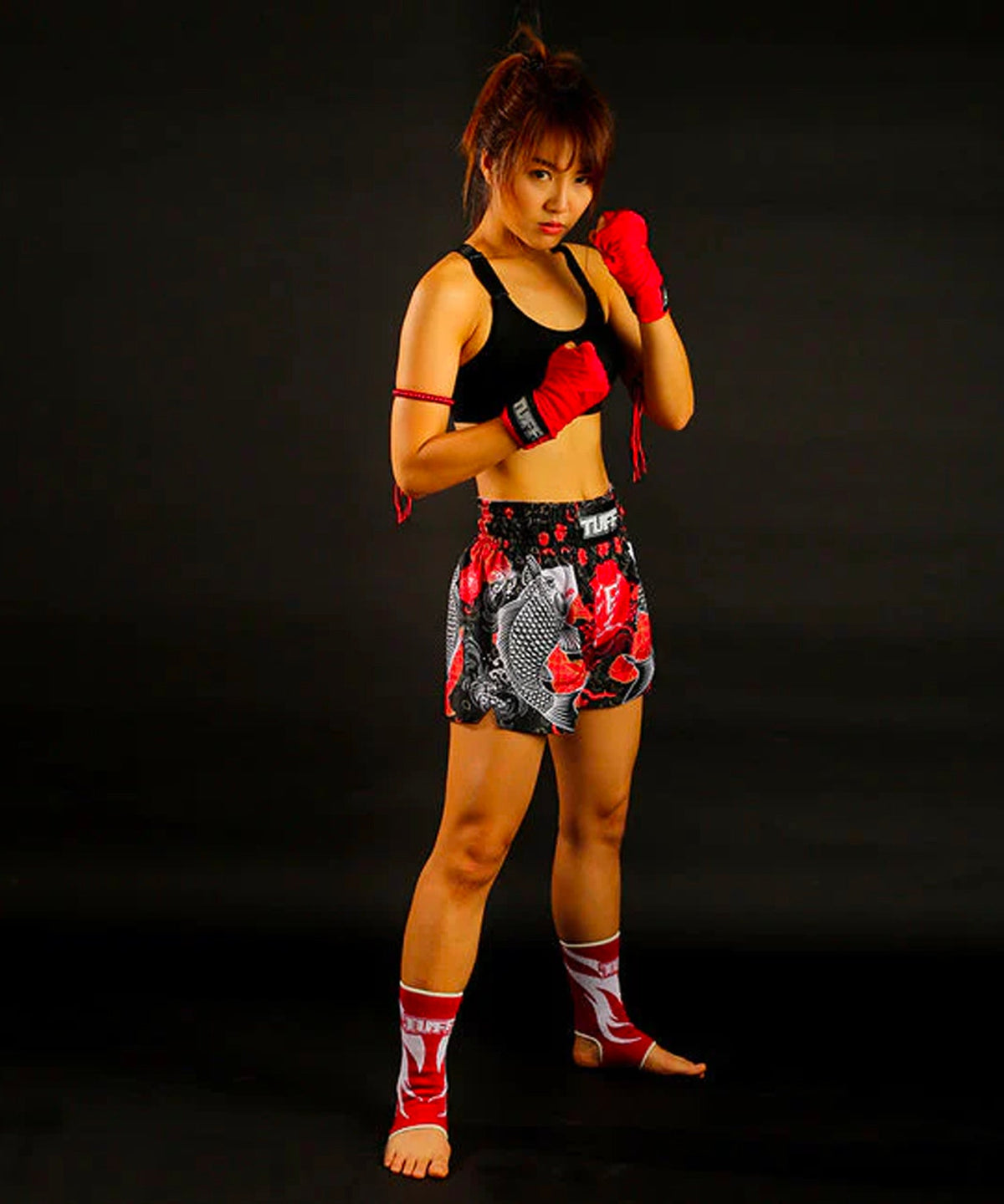 Tuff Japanese Koi Fish Pantaloncini da Muay Thai - Nero