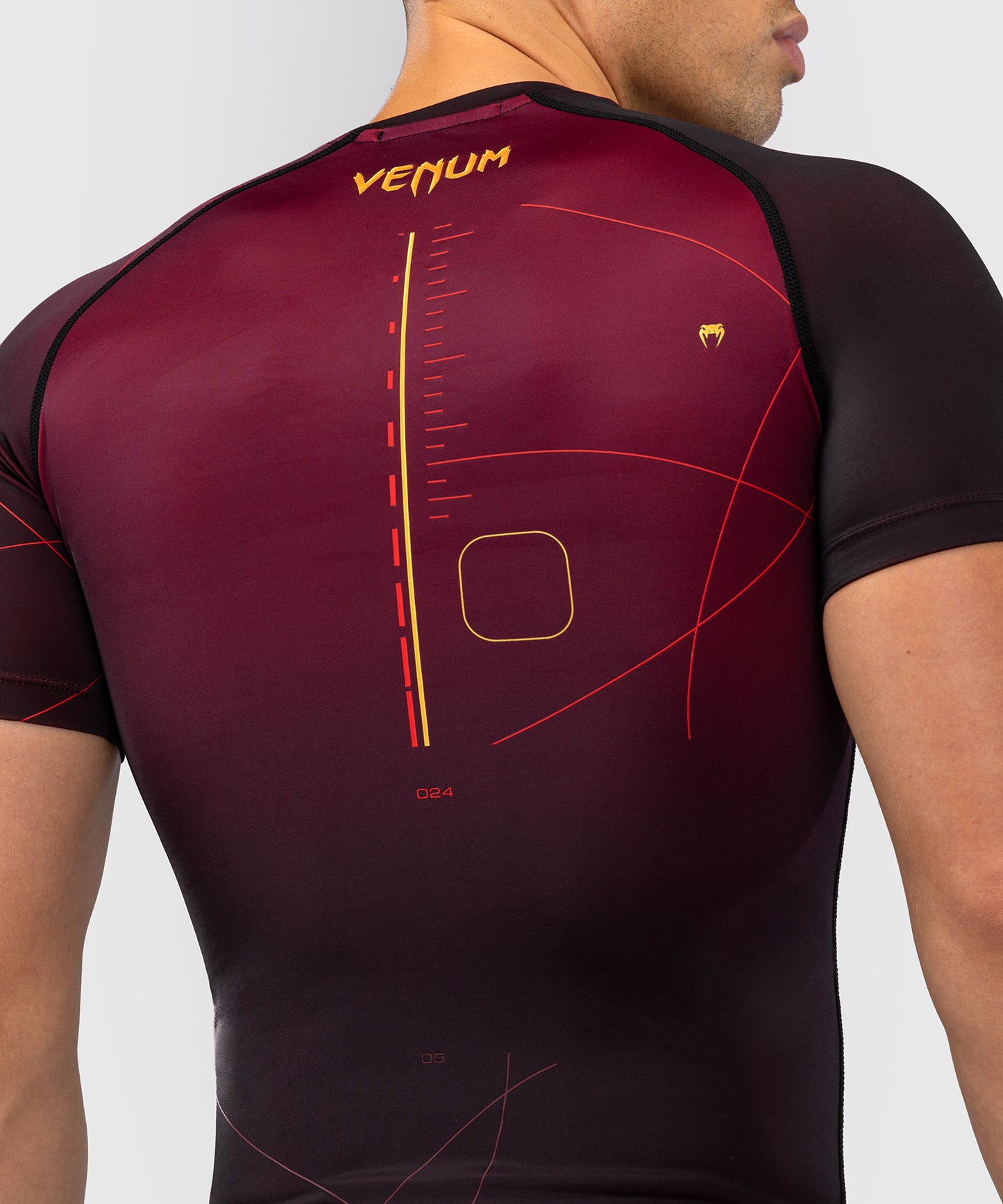 Venum Tactical XT Rashguard a maniche corte - Nero/Bordeaux/Oro