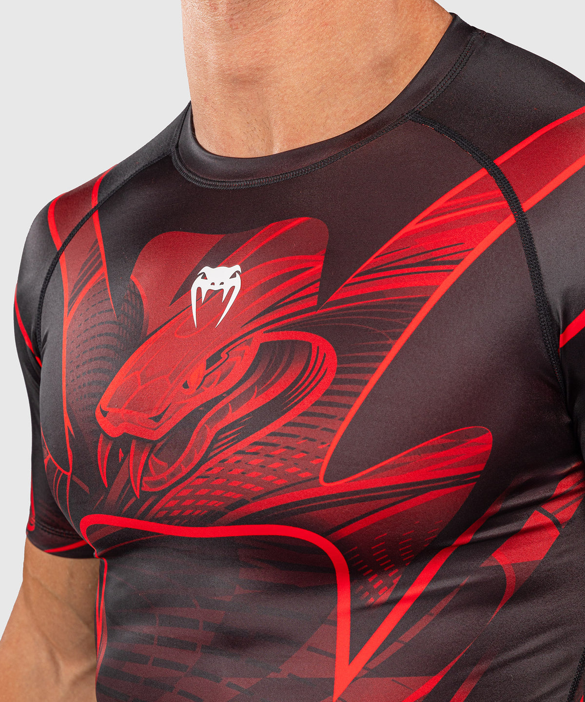Venum Crimson Viper 2.0 Kurzarm-Rashguard - Schwarz/Rot