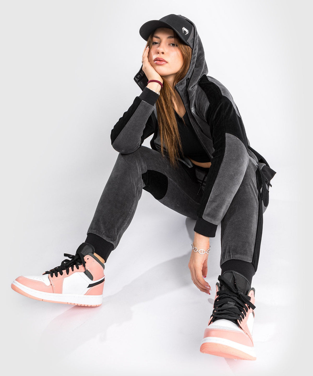 Venum Camoline 2.0 Velvet Joggers Pants - For Women - Grey Black